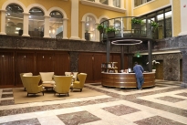 18. Lobby