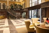16. Lobby