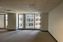 119. Suite 915