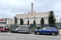 2252 W Washington