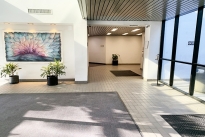 21515 Vanowen