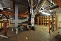 32. Interior